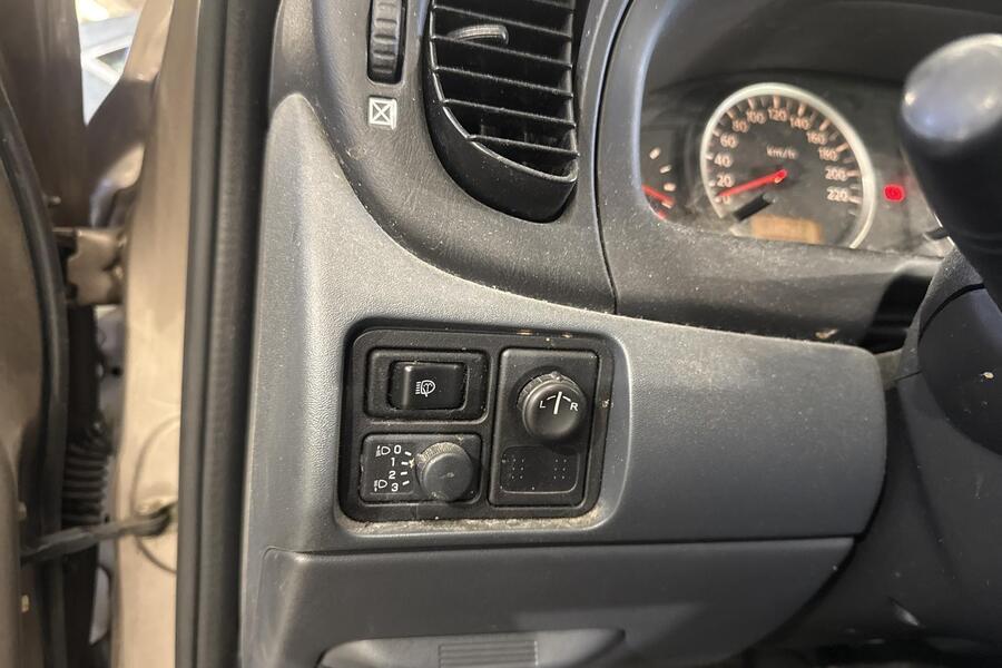 Nissan Almera vaihtoauto