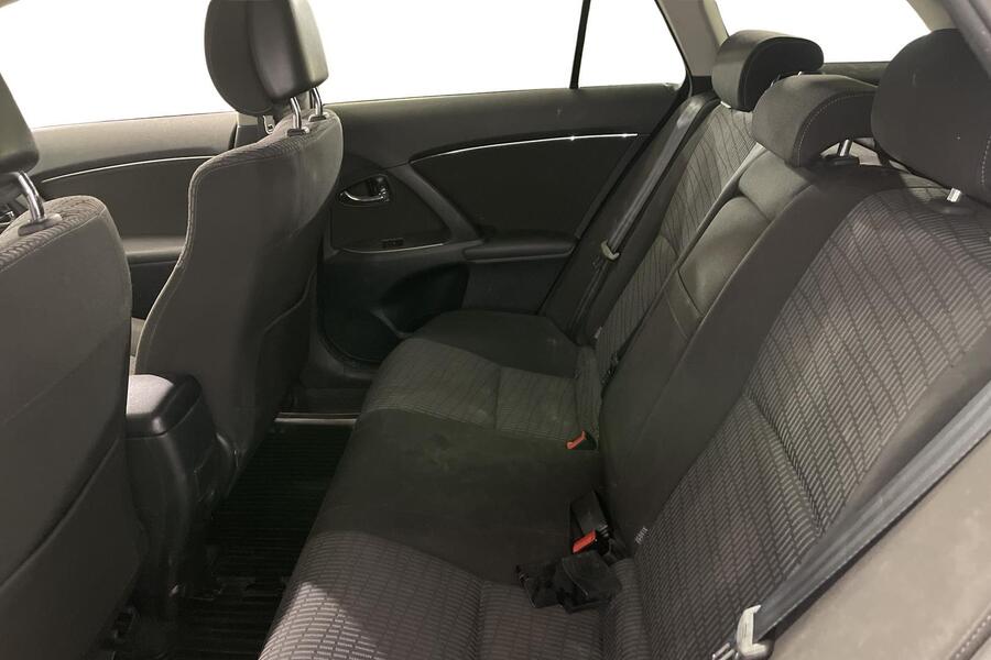 Toyota Avensis vaihtoauto