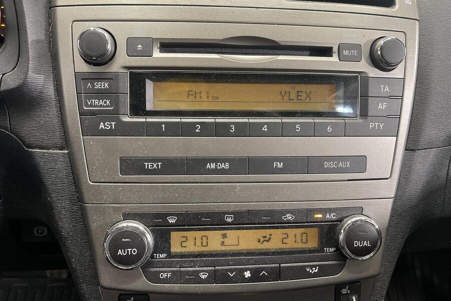 Toyota Avensis vaihtoauto