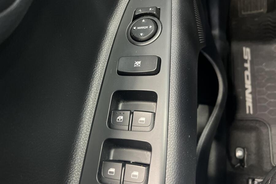 Kia Stonic vaihtoauto