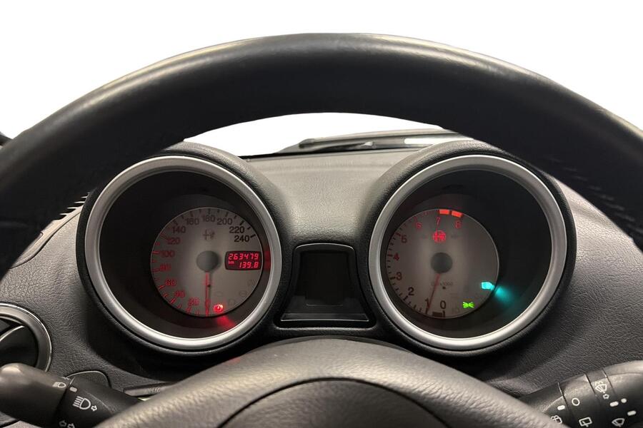 Alfa Romeo 156 vaihtoauto