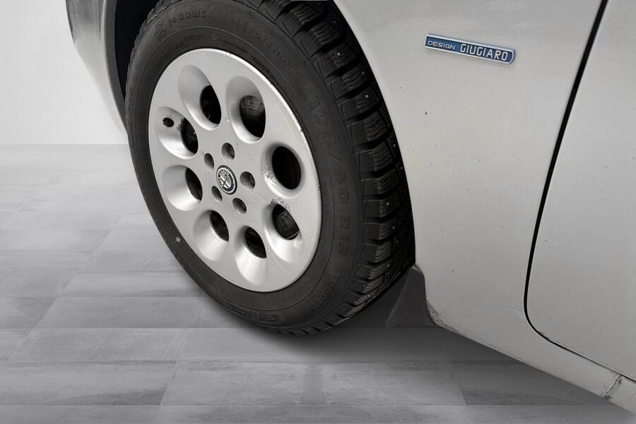 Alfa Romeo 156 vaihtoauto