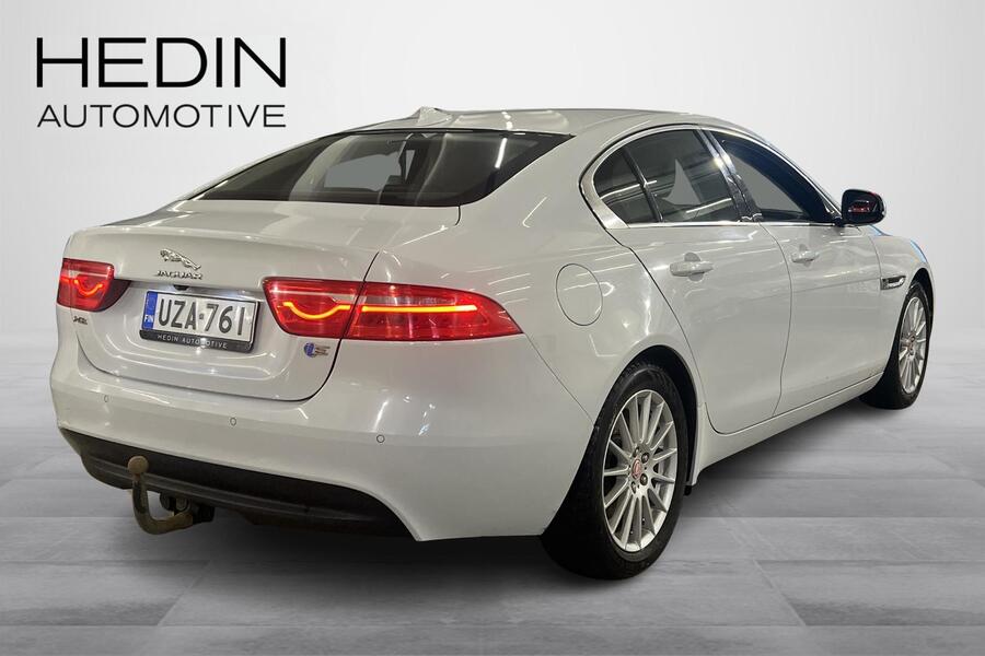 Jaguar XE vaihtoauto