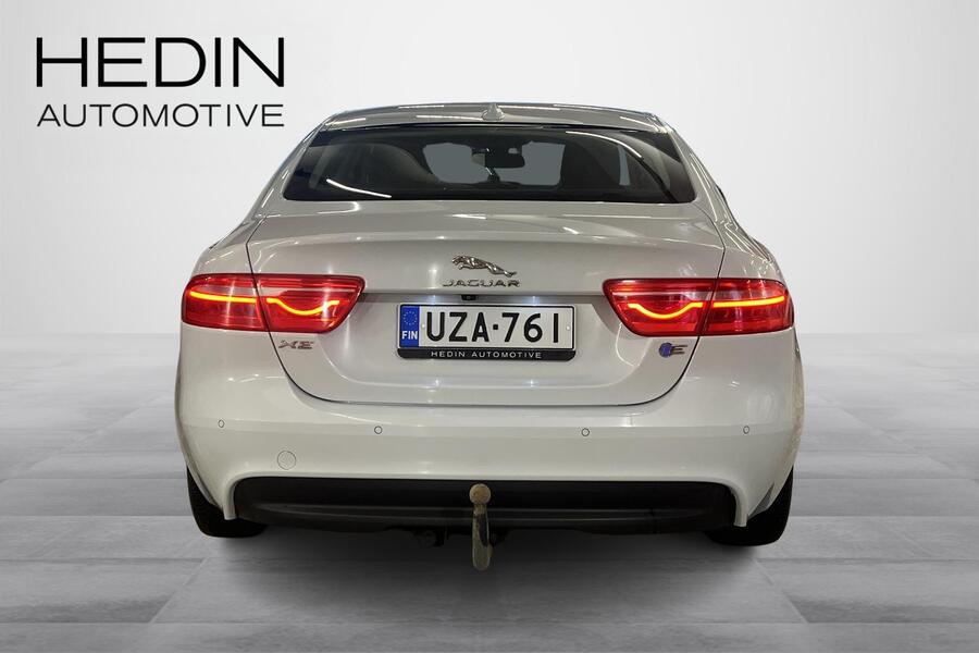 Jaguar XE vaihtoauto