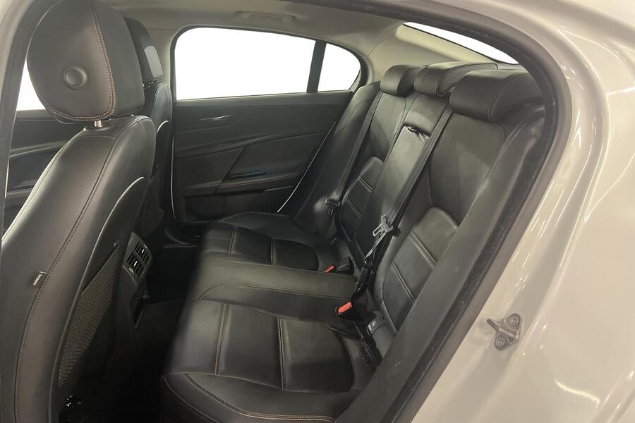 Jaguar XE vaihtoauto