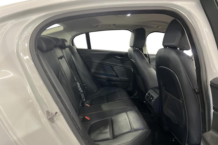 Jaguar XE vaihtoauto