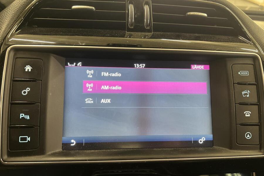 Jaguar XE vaihtoauto