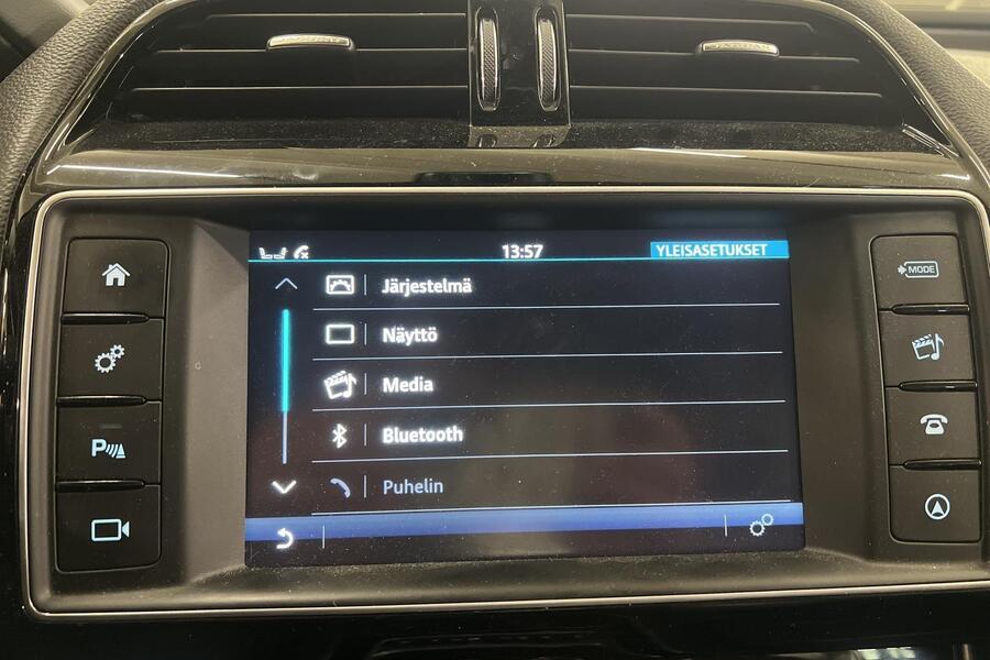 Jaguar XE vaihtoauto