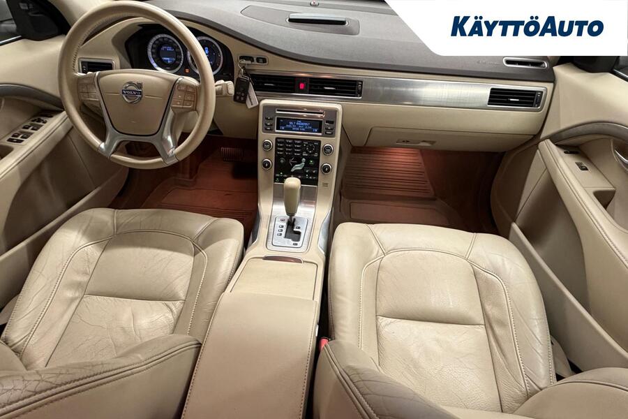 Volvo V70 vaihtoauto