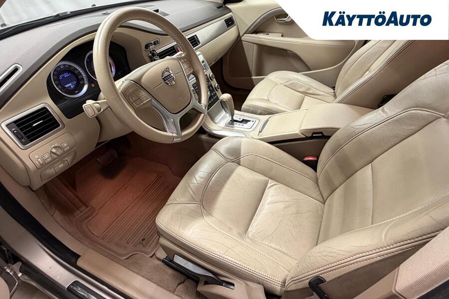 Volvo V70 vaihtoauto