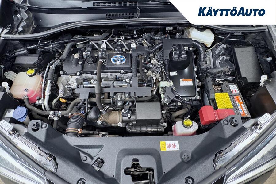 Toyota C-HR vaihtoauto