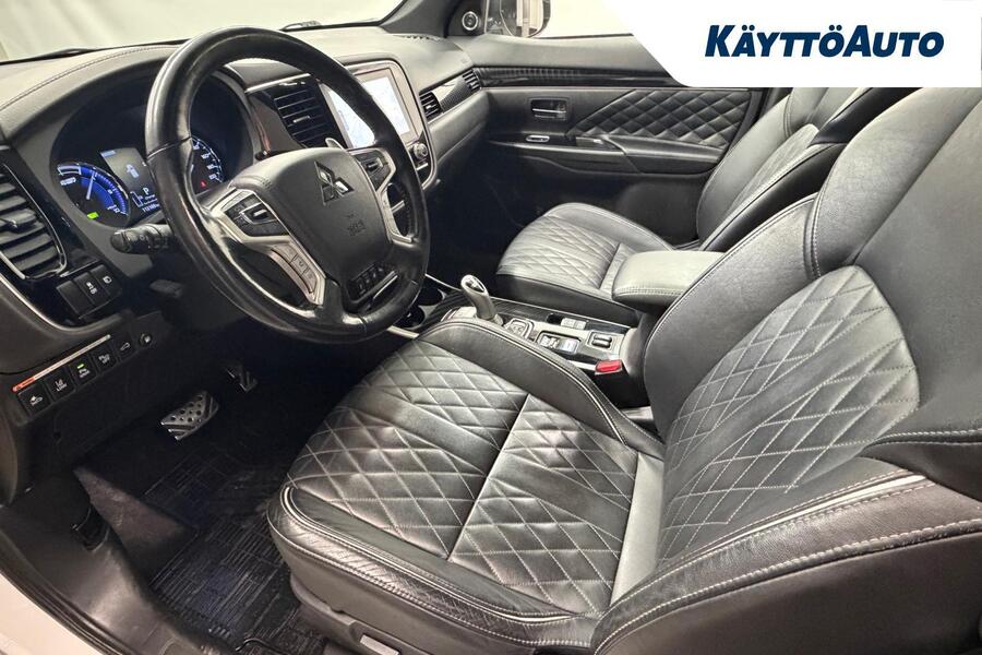 Mitsubishi Outlander PHEV vaihtoauto