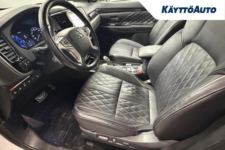 Mitsubishi Outlander PHEV vaihtoauto