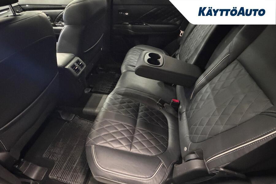 Mitsubishi Outlander PHEV vaihtoauto