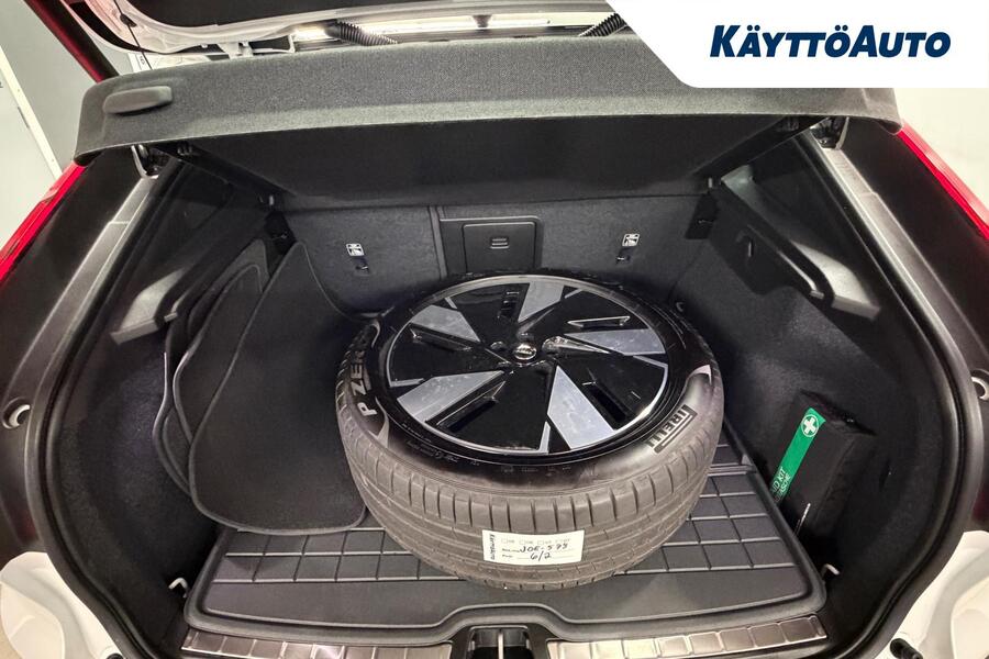 Volvo EC40 vaihtoauto