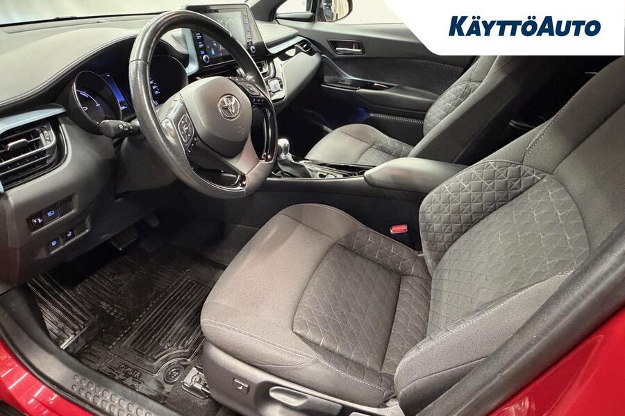 Toyota C-HR vaihtoauto