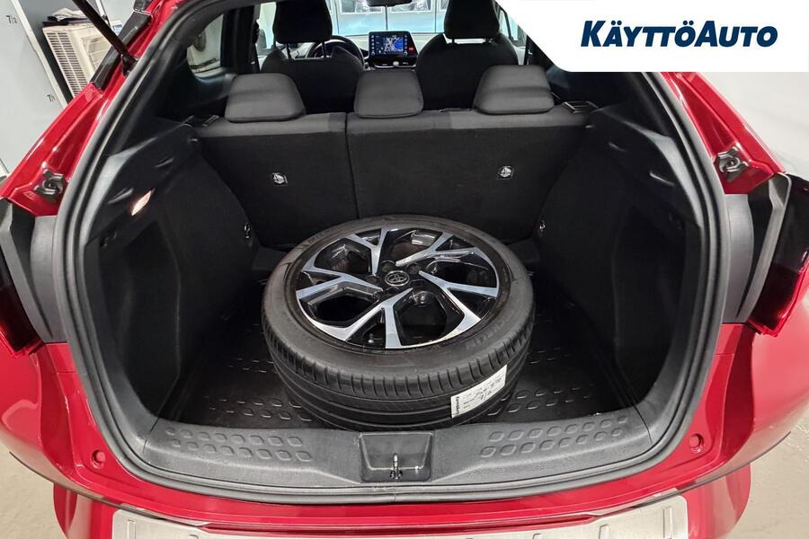 Toyota C-HR vaihtoauto