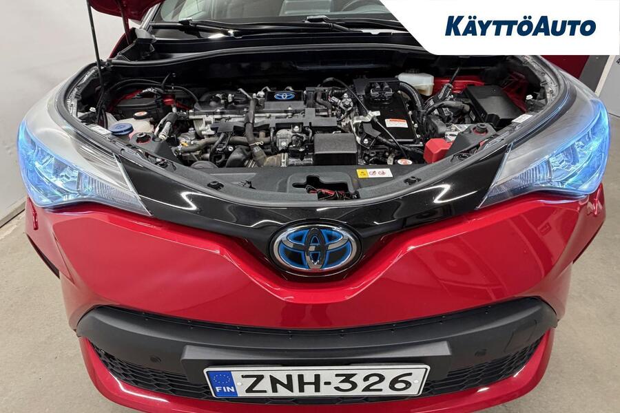 Toyota C-HR vaihtoauto