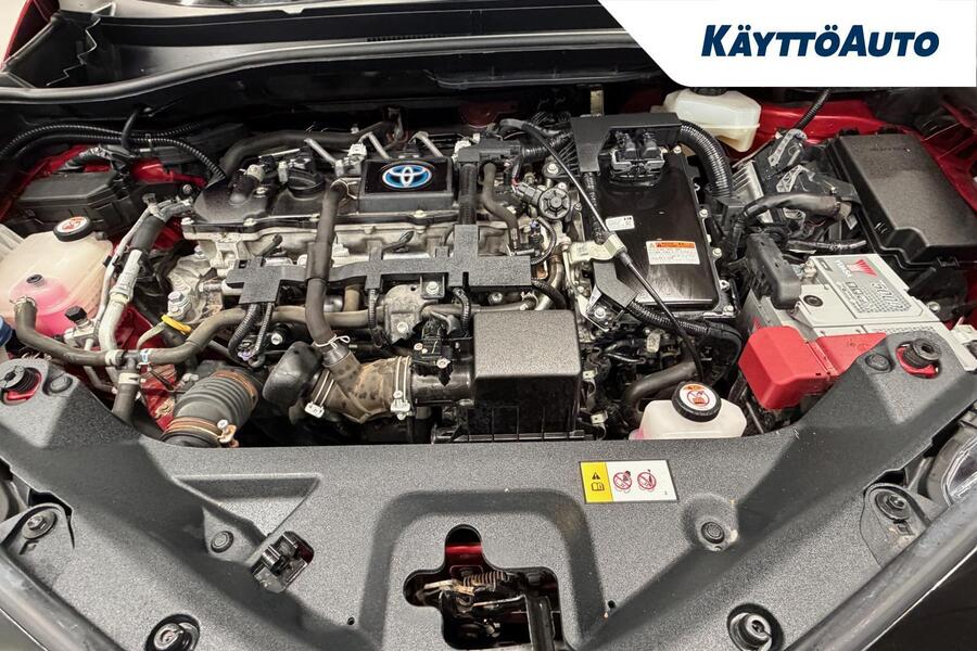 Toyota C-HR vaihtoauto