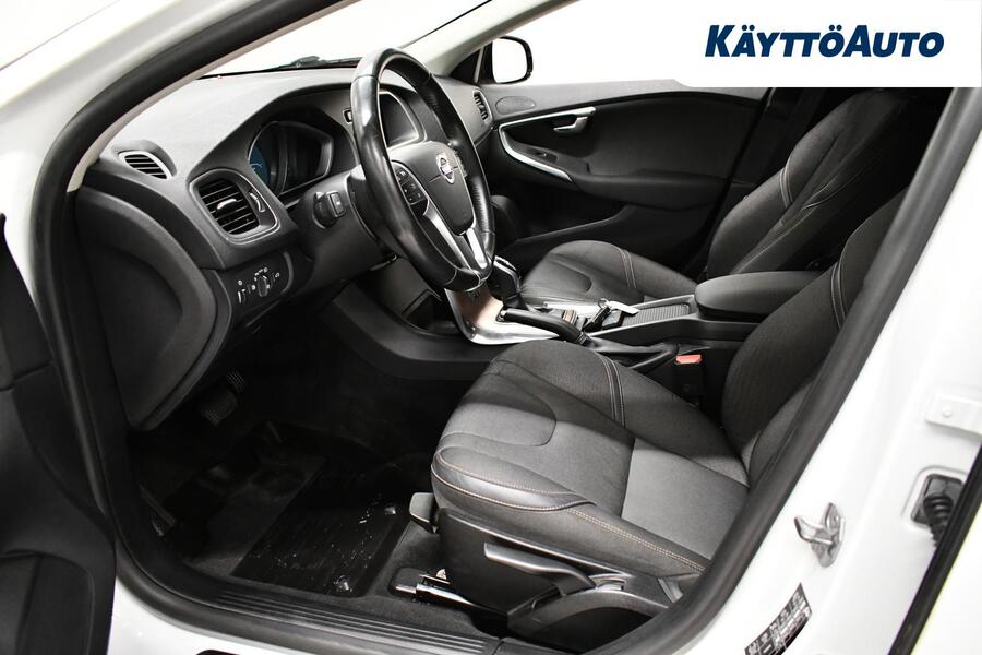 Volvo V40 Cross Country vaihtoauto