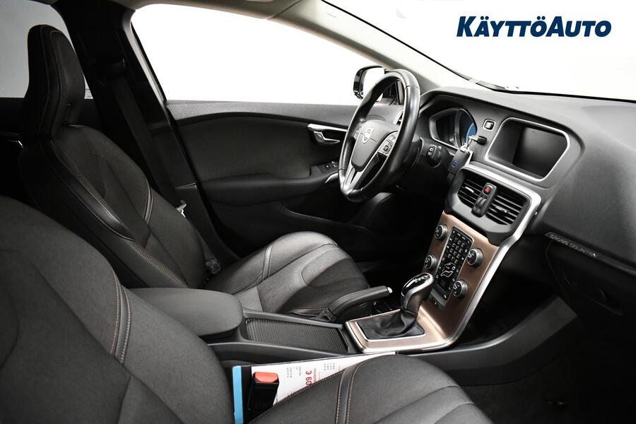 Volvo V40 Cross Country vaihtoauto