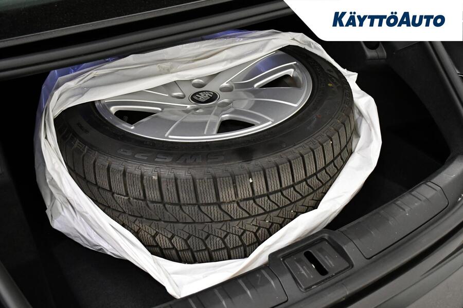 Porsche Taycan vaihtoauto