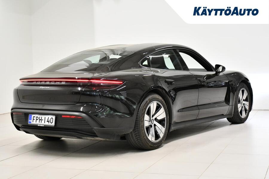 Porsche Taycan vaihtoauto