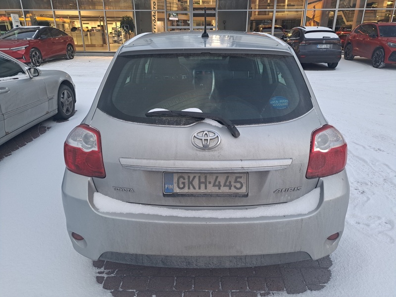 Toyota Auris vaihtoauto