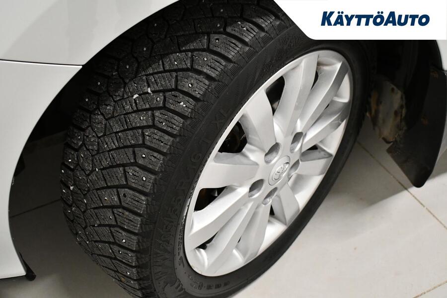 Toyota Auris vaihtoauto