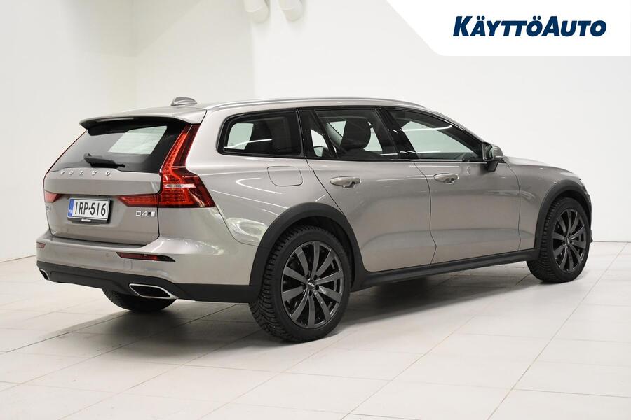 Volvo V60 Cross Country vaihtoauto