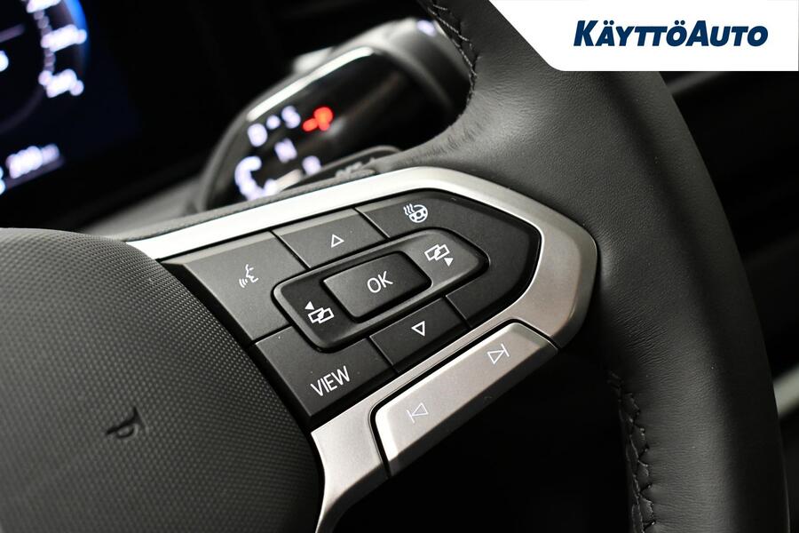 Volkswagen T-Roc vaihtoauto