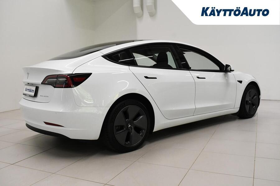 Tesla Model 3 vaihtoauto