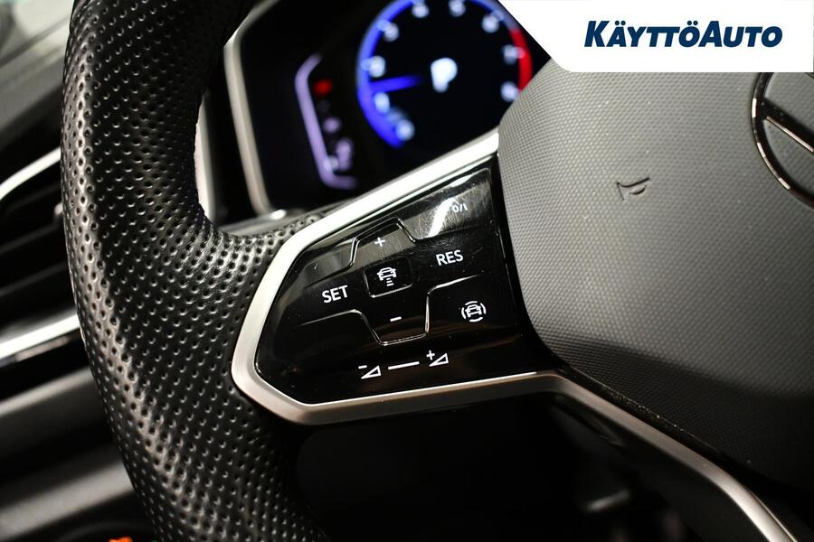 Volkswagen T-Roc vaihtoauto