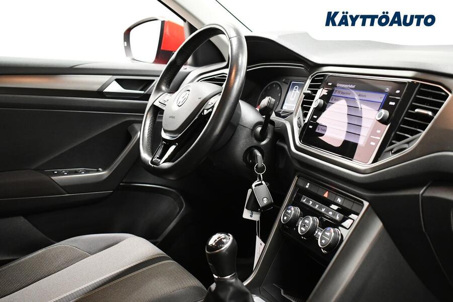 Volkswagen T-Roc vaihtoauto