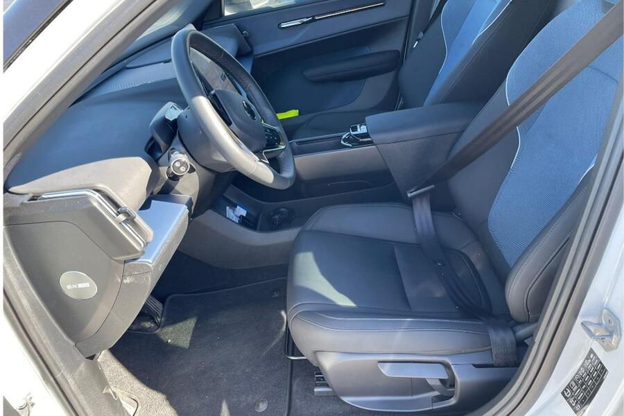 Volvo EX30 vaihtoauto