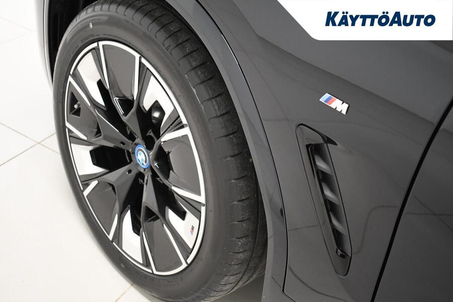 BMW iX3 vaihtoauto