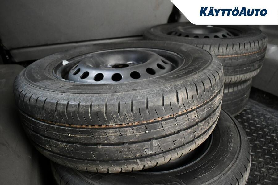 Volkswagen Caravelle vaihtoauto