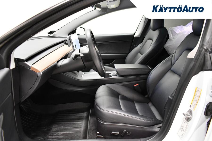 Tesla Model 3 vaihtoauto