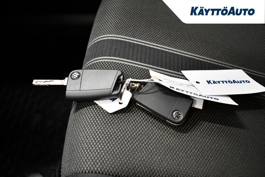 Volkswagen T-Roc vaihtoauto