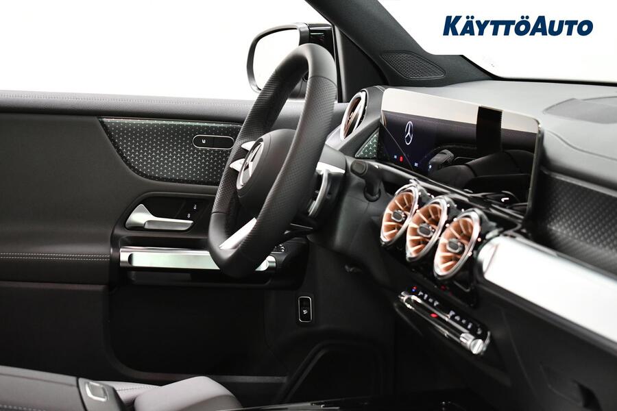 Mercedes-Benz EQB vaihtoauto