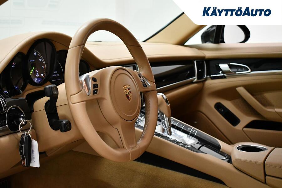 Porsche Panamera vaihtoauto