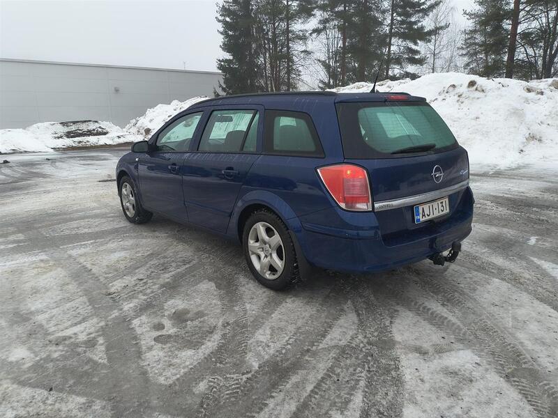 Opel Astra vaihtoauto