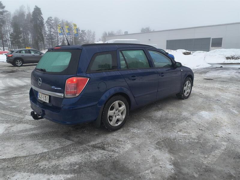 Opel Astra vaihtoauto