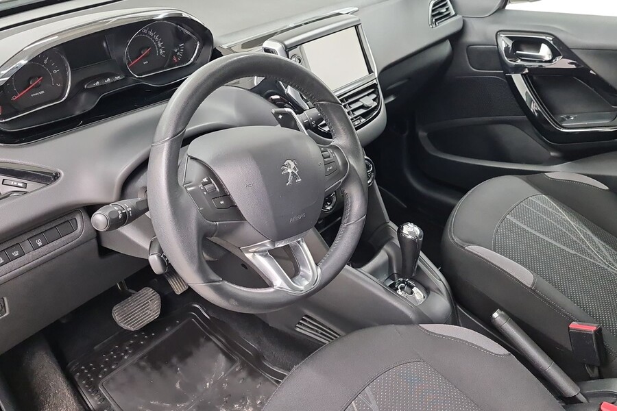 Peugeot 208 vaihtoauto