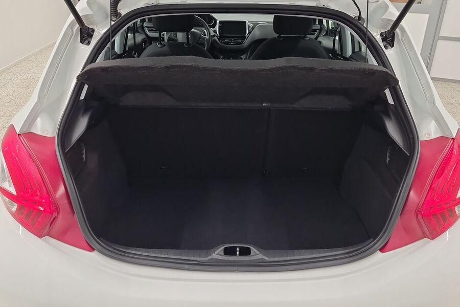 Peugeot 208 vaihtoauto