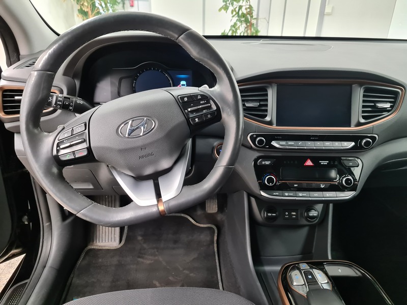 Hyundai IONIQ electric vaihtoauto