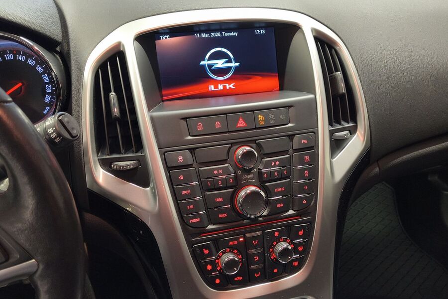 Opel Astra vaihtoauto