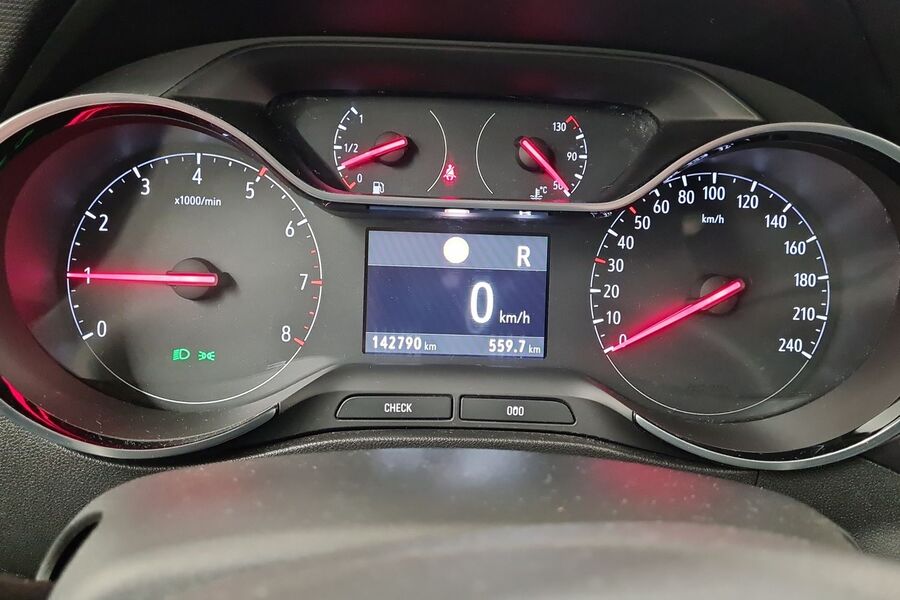 Opel Crossland X vaihtoauto