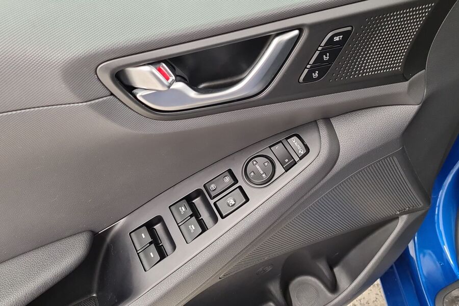 Hyundai IONIQ hybrid vaihtoauto