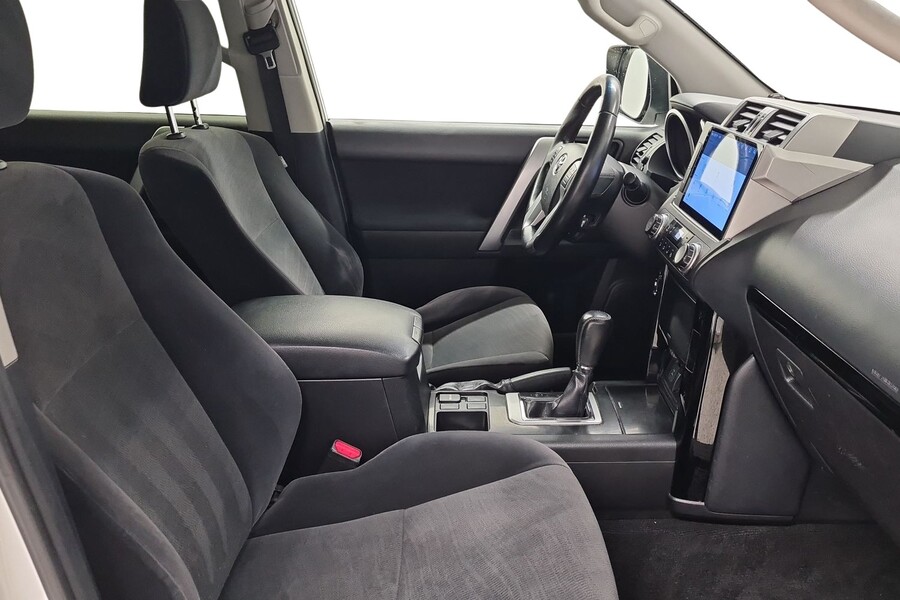 Toyota Land Cruiser vaihtoauto